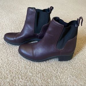 KOHL’S Chelsea boots